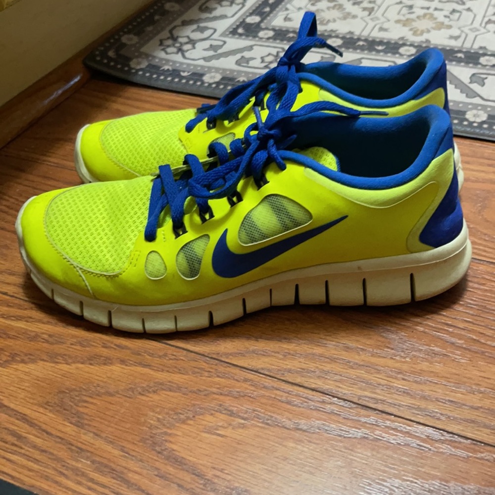 Nike neon yellow and blue sneakers size US 6Y cm: 24